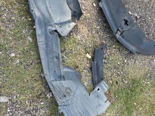 Vehicle Parts Image #3